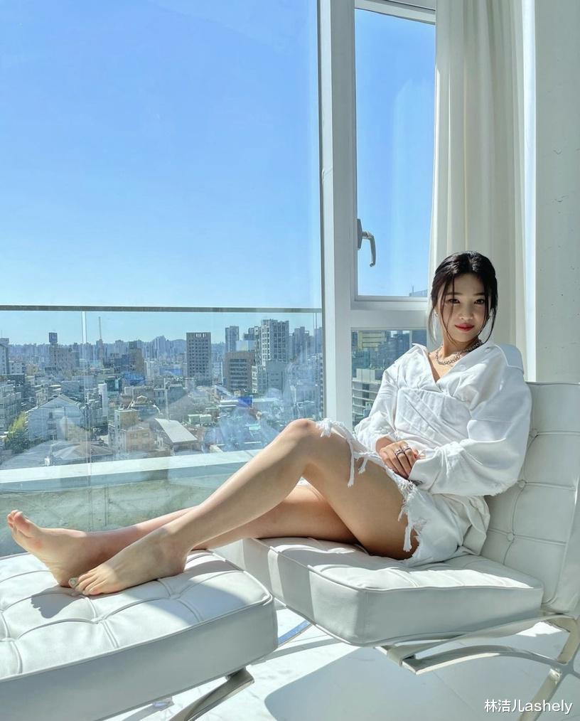 林洁儿ashely|出道7年稳居性感担当，Joy的瘦身秘籍能21天减重8kg，健康不复胖