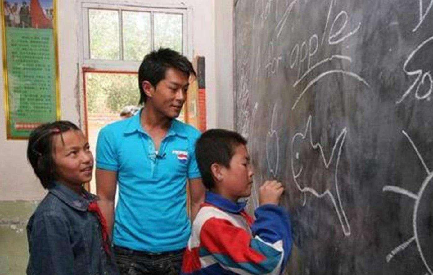 古天乐|古天乐捐的学校荒废了？原因很简单，有人质疑他靠慈善来打广告