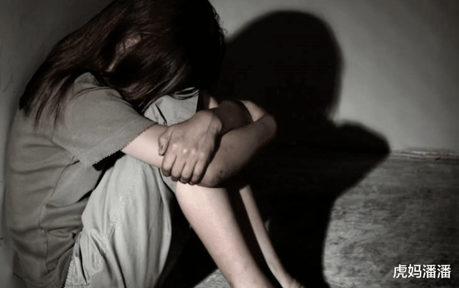 虎妈潘潘|“我是男孩不吃亏”，那些语出惊人的性教育观，毁了不止一代孩子