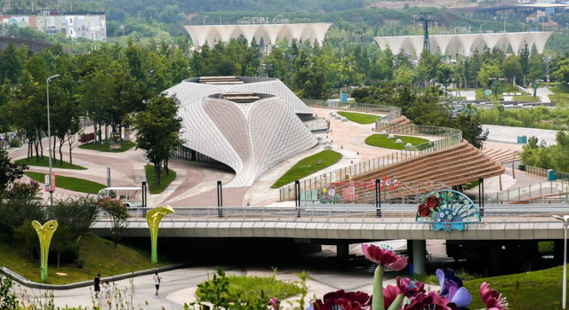 情话十点 山东一旷废景区“意外盘活”，杂乱不堪门票实惠，游客纷至沓来