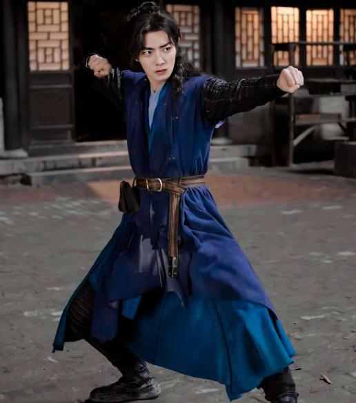 肖战|肖战《斗罗大陆》错位吻戏收官，苑长邱心志发文字里行间很不舍