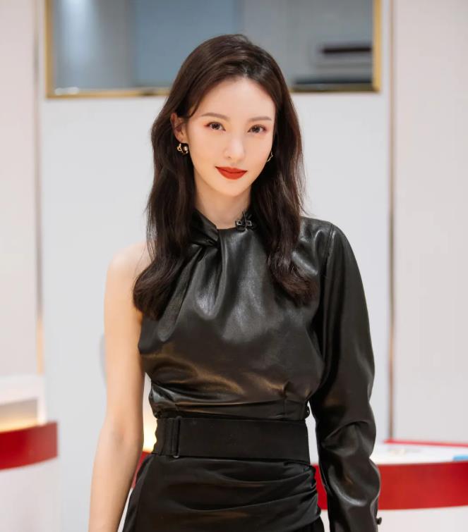 陈数|8位动脸女星，鞠婧祎塌鼻变翘，陈数被赞旗袍女王