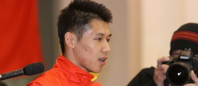 张成龙|“体操冠军”张成龙:被富婆追,结婚3年才举办婚礼,今身价过亿