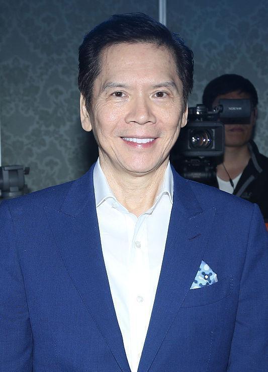 娱乐圈|香港娱乐圈大佬(十强)排名,向华强第八,成龙没上榜!