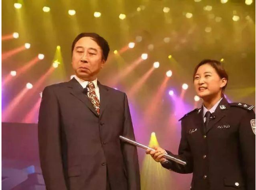 贾玲|低调了整整4年,贾玲的真实身份终于曝光,难怪不急着嫁人!