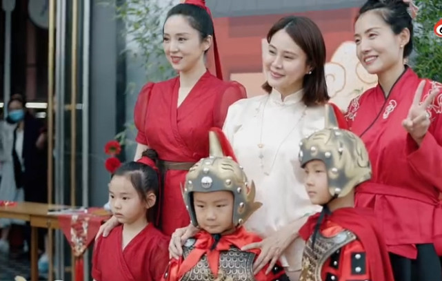 高云翔|有望复合？高云翔现身女儿庆生派对，与董璇一家三口合影曝光