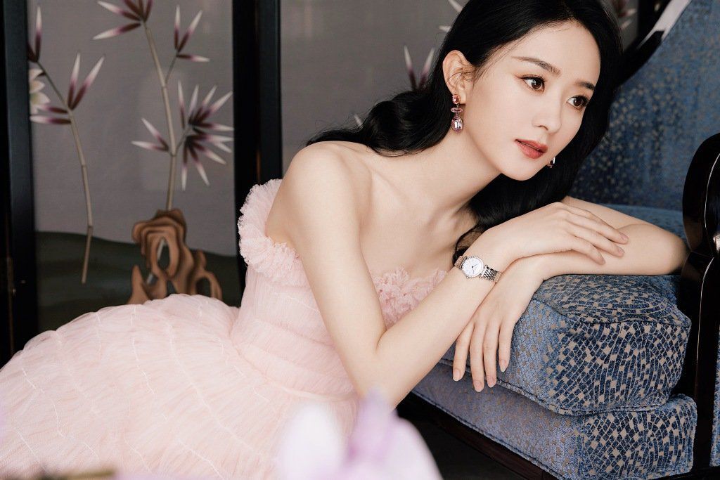 赵丽颖|刚和老东家解约，转身就加入赵丽颖公司，六年前两人就有段名场面