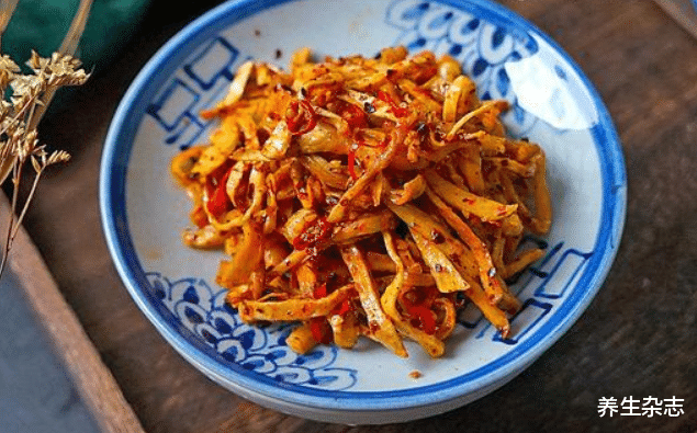 韭菜|一家三口确诊甲状腺癌,医生摇头:这“1种水”是祸根,劝你少喝