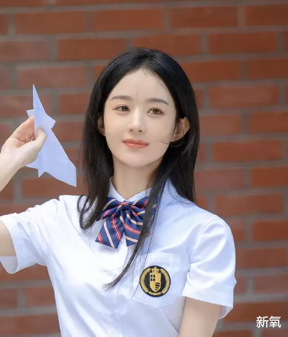 电影 她是厌世脸发起人?这皮肤质感也太绝了吧!