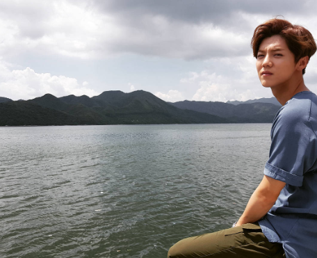 费玉清|费玉清爱了她整整21年，却迟迟不敢求婚，今却被53岁的她“逼婚”