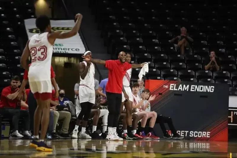 朱婷|威姆斯找到新工作，出任業(yè)余球隊(duì)總經(jīng)理，這是要回來(lái)接班朱芳雨？