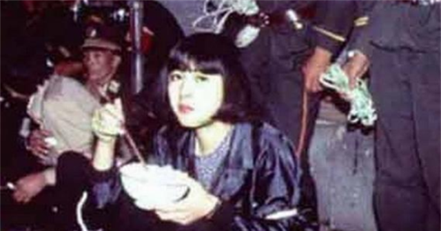 杨博 1991年，年仅20岁的女刑犯陶静被枪决，临死前的奇怪要求是何意？