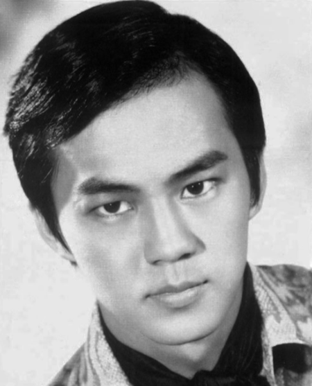 狄龙|抢走张国荣的“最后一枪”，在酒吧跟人干仗的狄龙，如今太落魄？