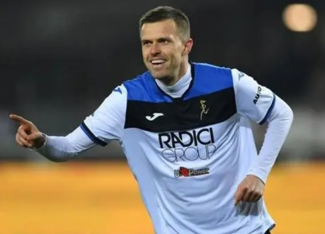 乐山|在足坛历史上，有哪些球员因为各种原因直到职业生涯的末期才打出了巅峰成绩的呢？