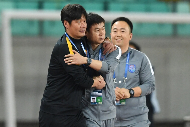 中超|集结前3天，国足新团队诞生！李霄鹏排面曝光，中超4兄弟紧急到位