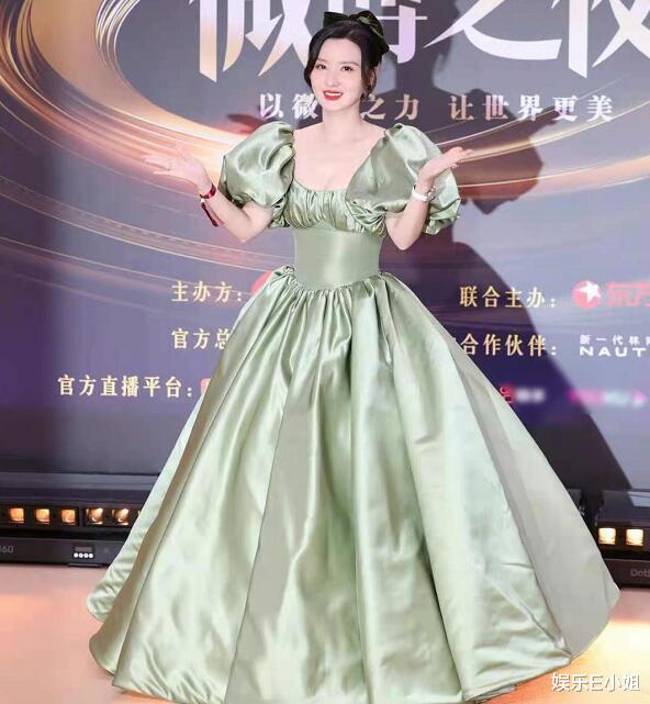 刘海|张萌穿“束腰”受伤，这是已被唾骂无数次的“残忍之美”！