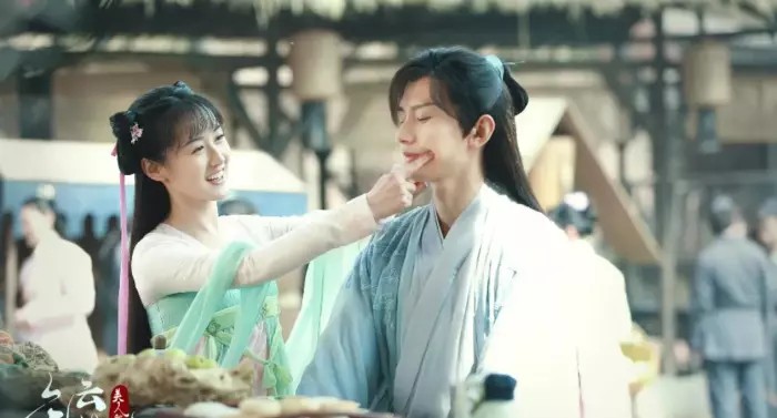 龚俊|小八卦：热巴、黄玲、龚俊、吴亦凡、刘昊然、李小璐、张彬彬、林峯、成毅、志玲姐姐