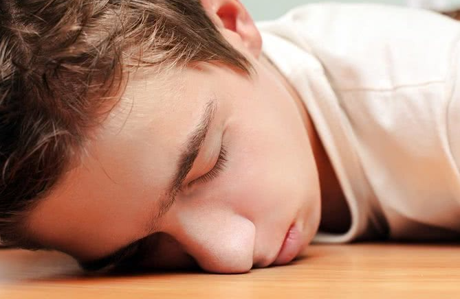 过敏|头部出现3种信号，血管或已“水泄不通”，占一个，也要赶紧检查