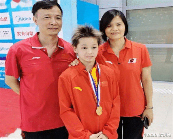 小豆爸爸的育儿经|14岁奥运冠军全洪禅签名走红,一笔一划可爱至极,网友:很干净