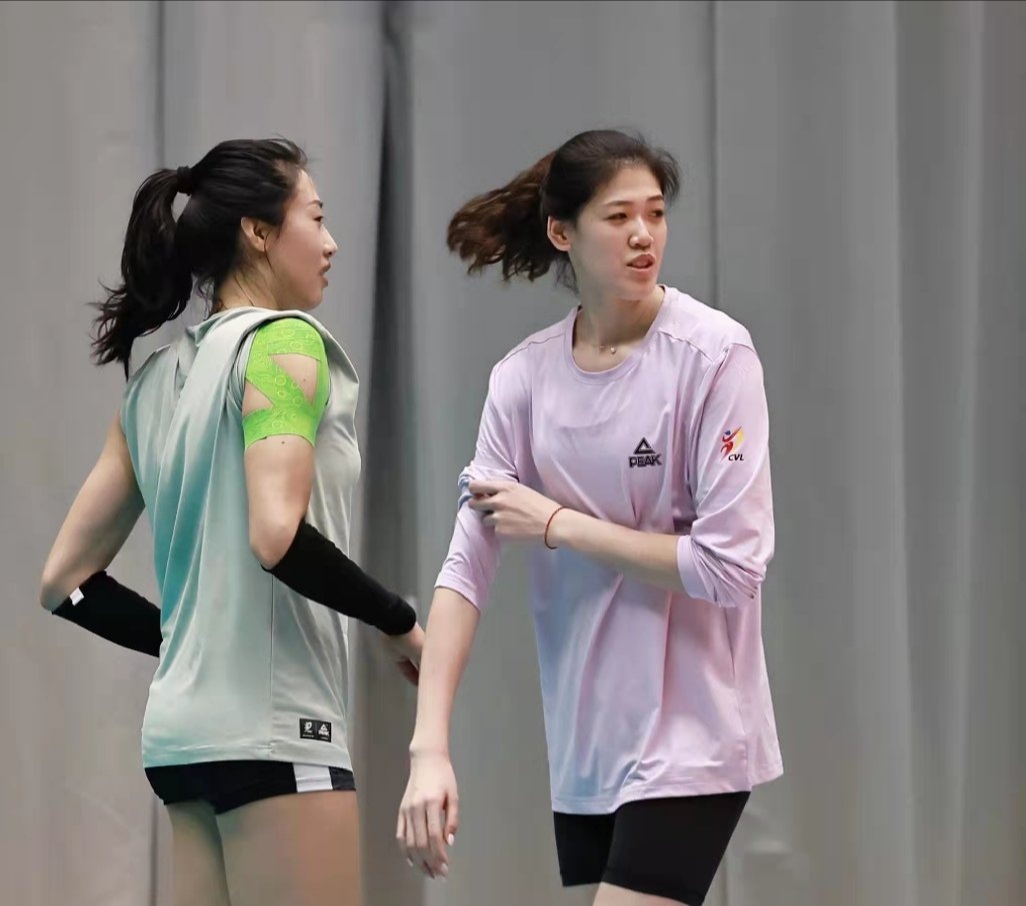 李盈莹|中国女排须冷静！虽有新星问世，但都不如当年李盈莹！