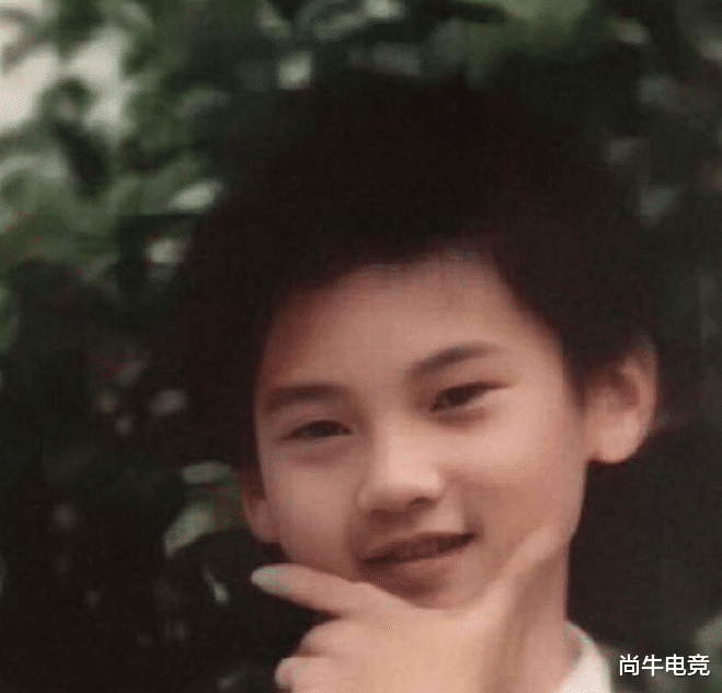 rookie|LOL职业选手“童年”照曝光！rookie和市长合照，Lwx从小就是铁憨憨！