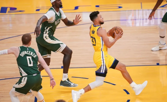 斯蒂芬·庫(kù)里|41+6+4！庫(kù)里打瘋！劍指季后賽附加賽，爵士要悲劇了