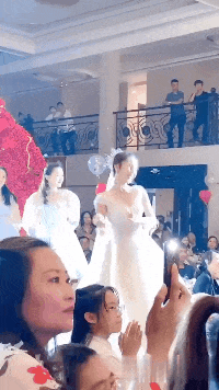 萌控孩|想问小姐姐的衣服是在哪买的，“会不会被揍一顿？”哈哈哈哈~你可以试试！