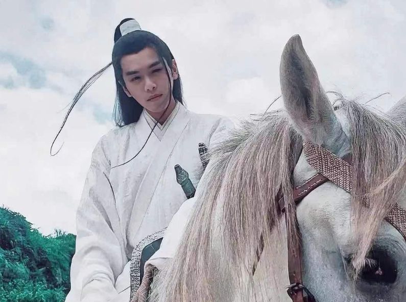 吴尊|娱乐圈的“让妆”，高颜值明星也得遵守，既然当配角就不能让你帅