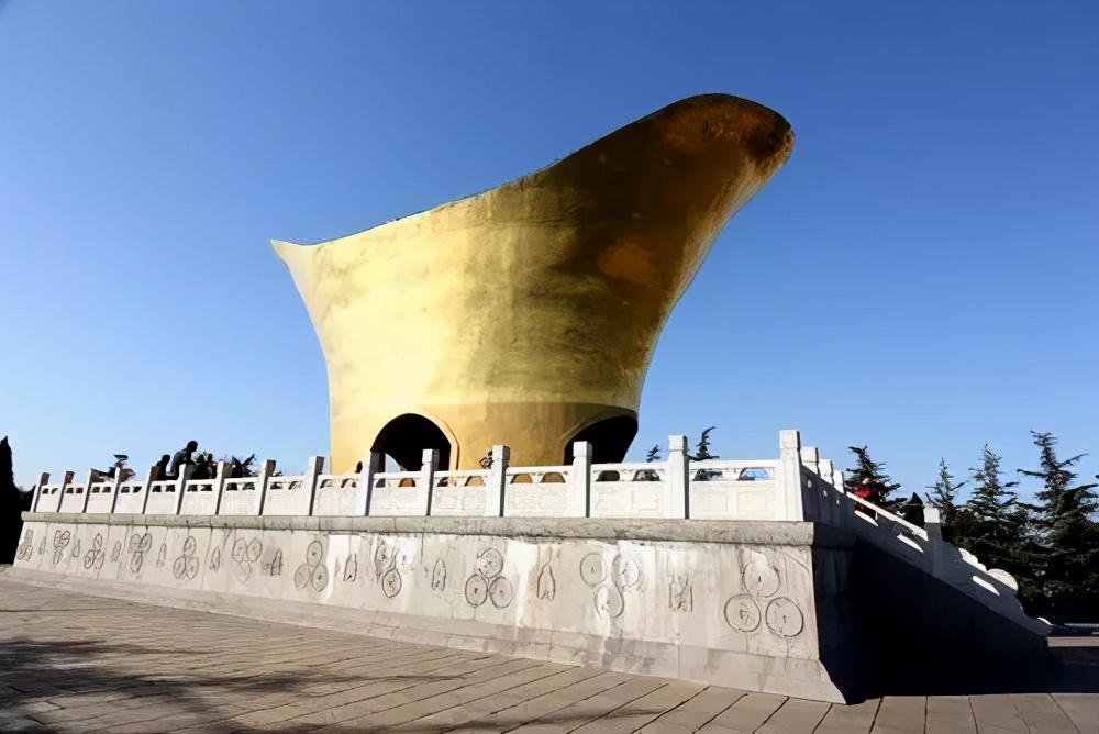 新濟南人小李 110個建筑界的“金酸莓獎”，國家發(fā)改委：嚴(yán)禁建設(shè)“丑陋建筑”