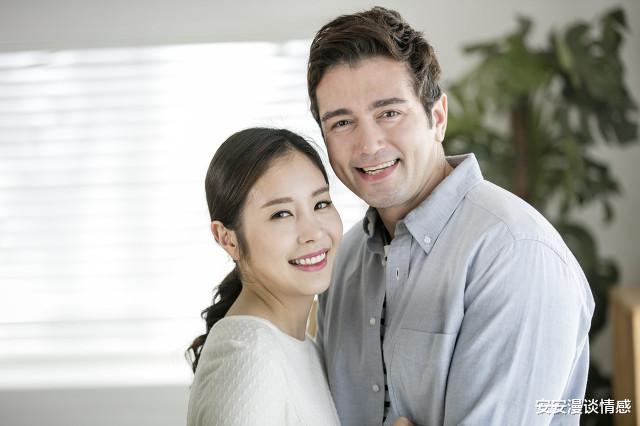 安安漫谈情感|52岁女人和35岁小伙再婚,阿姨:晚上太折腾,小伙:夫妻就是这样