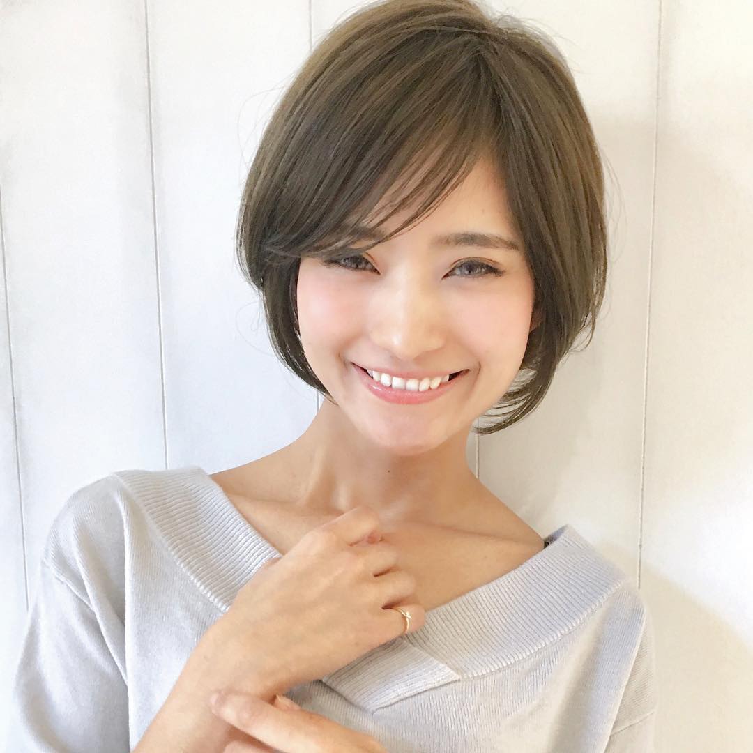 发型|圆脸的女生，应该如何选择发型，才会让自己看起来显脸小？