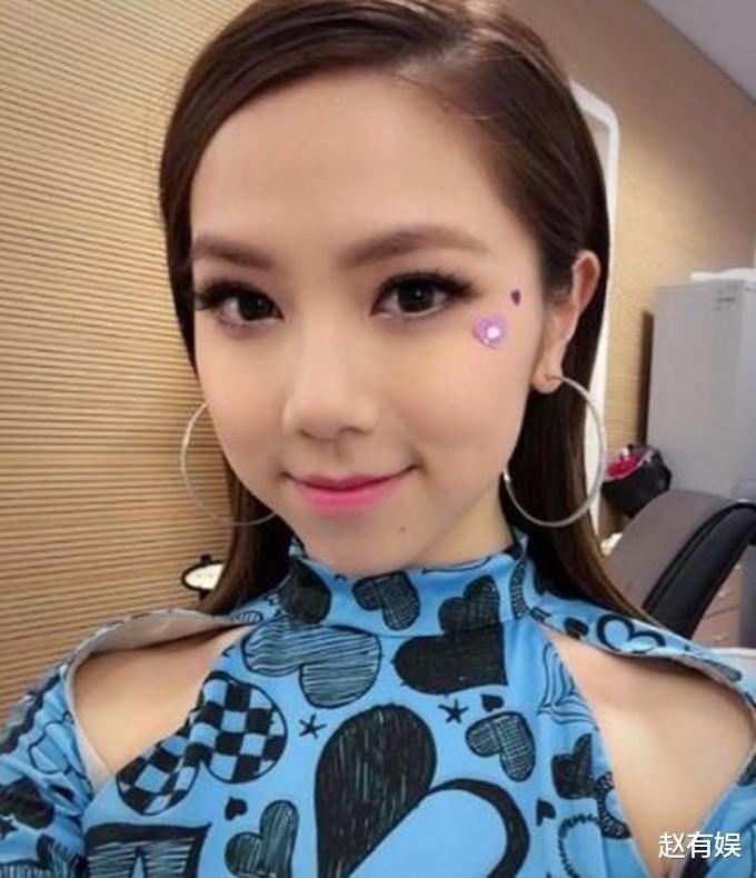 邓紫棋|从皮裤到“泳装照”，邓紫棋告诉所有女明星：听粉丝的话，没错