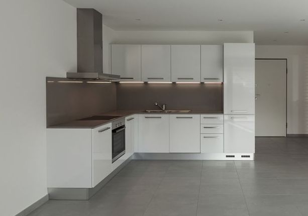 为什么现在格外流行灰色地板？优缺点分别是什么？该怎么选购？