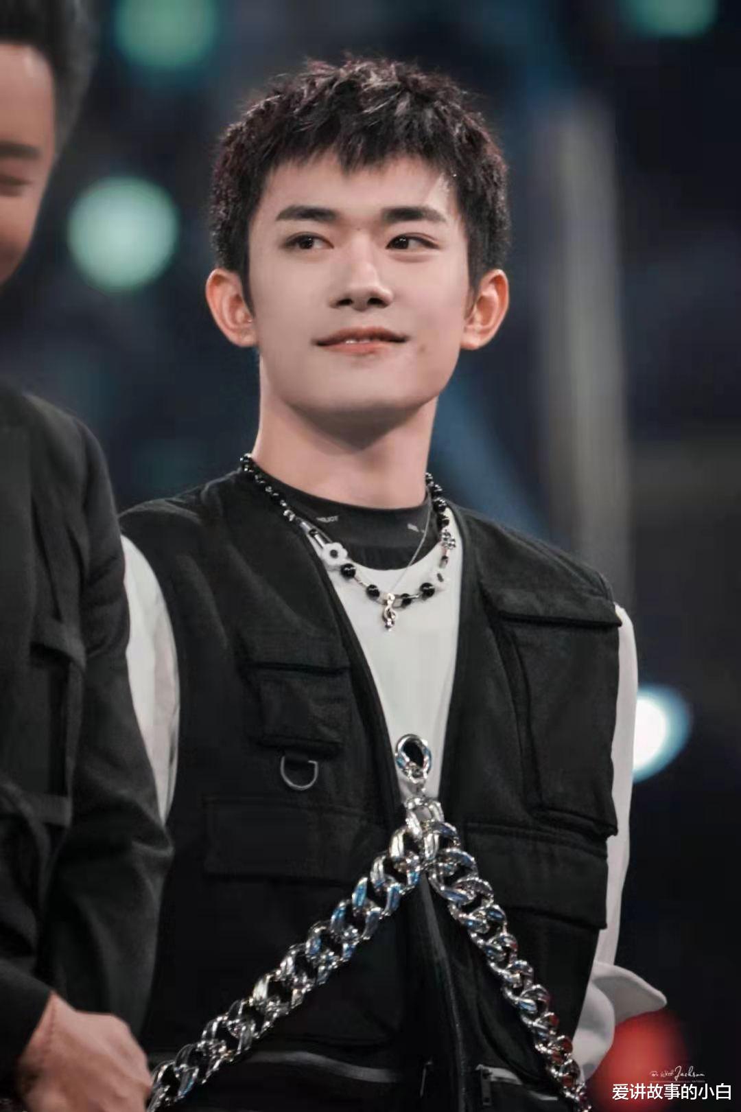 易烊千玺|易烊千玺回归《街舞4》！曝其将搭档两大顶流，节目组死磕嘉宾