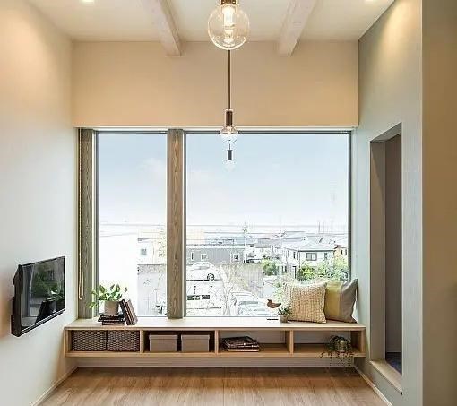 清浅微笑的我|飘窗那么好,怎么可能不惦记!