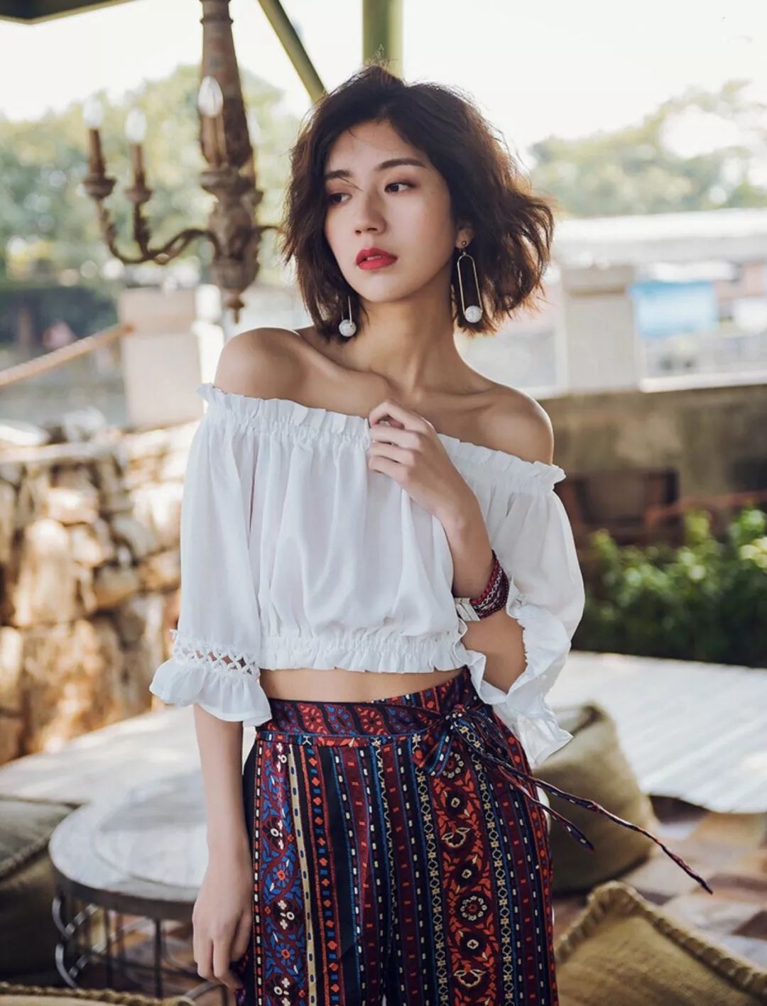 混搭时尚Anna|陈法蓉54岁不服老，少女露脐打扮却广受好评，网友：她怎么不会老