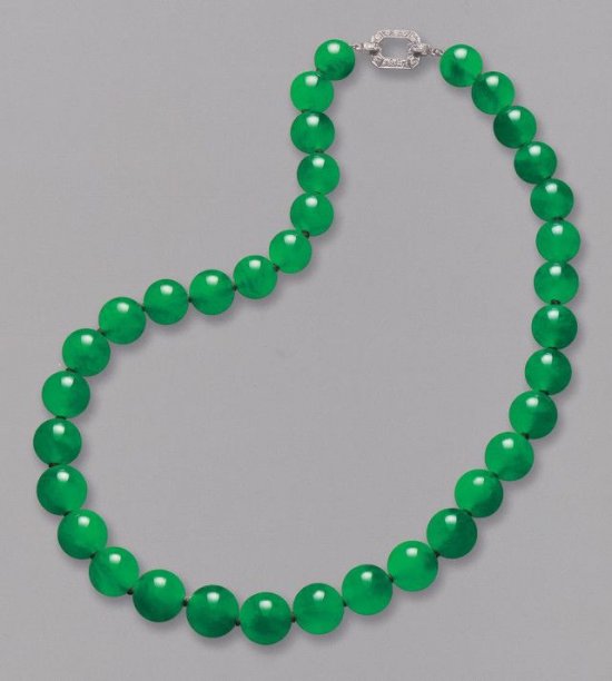 翡翠|合成翡翠是什么，和天然翡翠有什么不同？