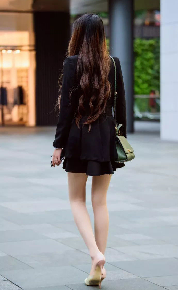 穿衣搭配|简单气质的黑色西装裙,职场范儿十足,大方时尚又好搭配