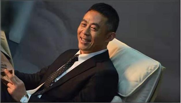 侯勇|三个妻子一个情人，房子越换越大，老婆越换越小，侯勇真是不简单