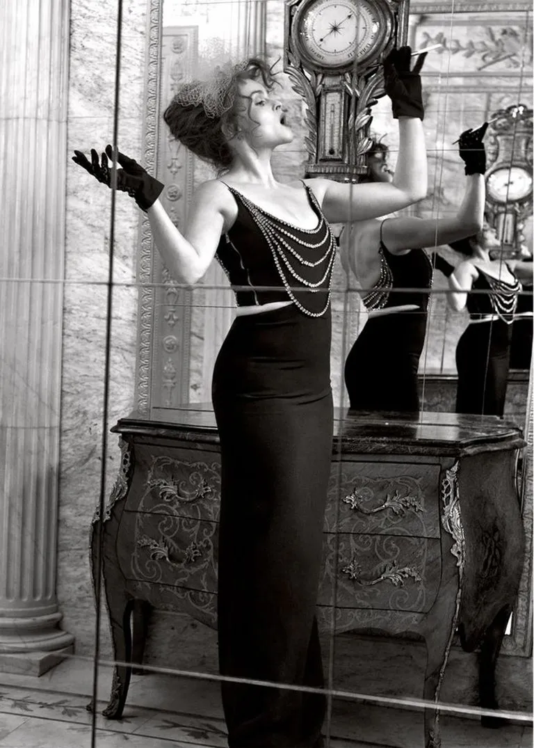 玫瑰|她这么美,可惜疯了