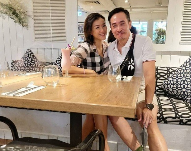 陈茵媺|陈茵媺为港姐闺蜜庆生，穿姐妹装似大学生，与陈豪不抗拒追生四胎