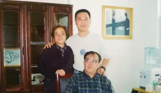 刘晓庆|他的葬礼轰动了整个娱乐圈,半个圈内的人都前来吊唁