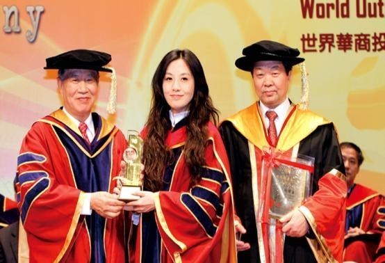 名表|钟表女王胡敏珊，一夜销量超过数百万，25岁身价已1211亿