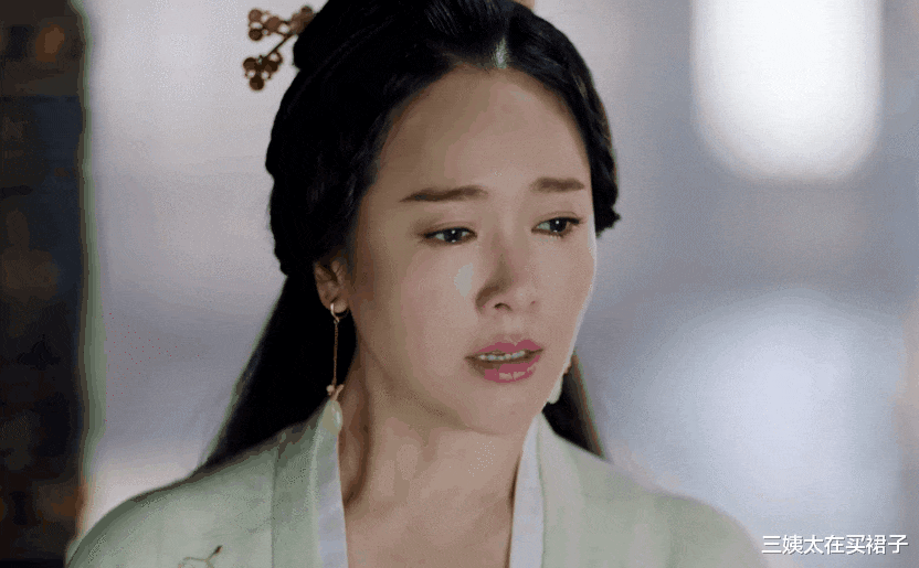 三姨太在买裙子|想要成功的女人，都需要从王儇身上，学习这4个特质