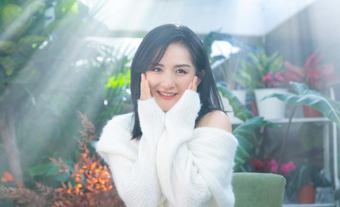 谢娜|谢娜：快本停播人气降，年末发新歌除张杰外圈内好友竟无一人发声