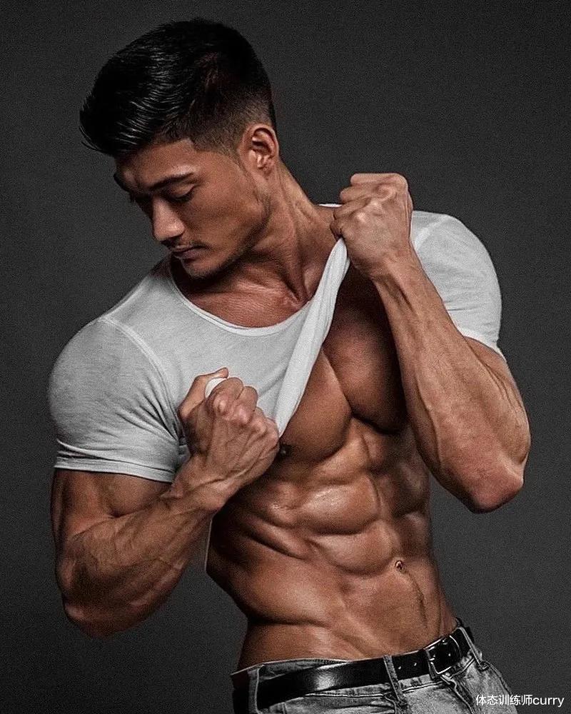 进阶|从基础到进阶、6个动作打造“钢铁核心”提高健身表现！