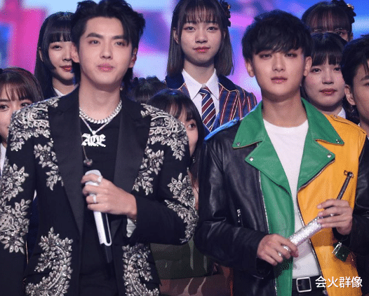 EXO|韩国顶流成长史：EXO出道九周年，现在到底还剩几个人？