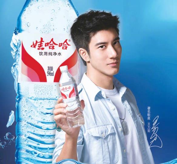 王力宏|“第一狗仔”卓伟回应王力宏“塌房”，还写了一首诗送给李靓蕾