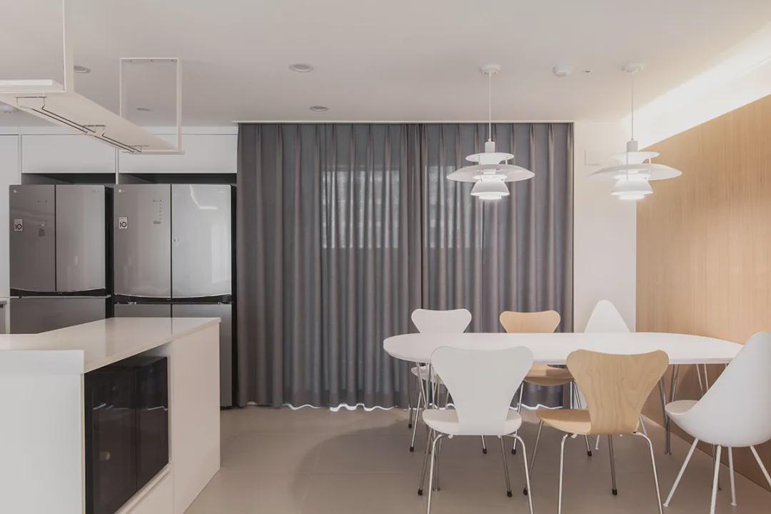 小姐姐|人生第一套房，小姐姐选择把阳台改造成休闲区，145㎡真的住不腻