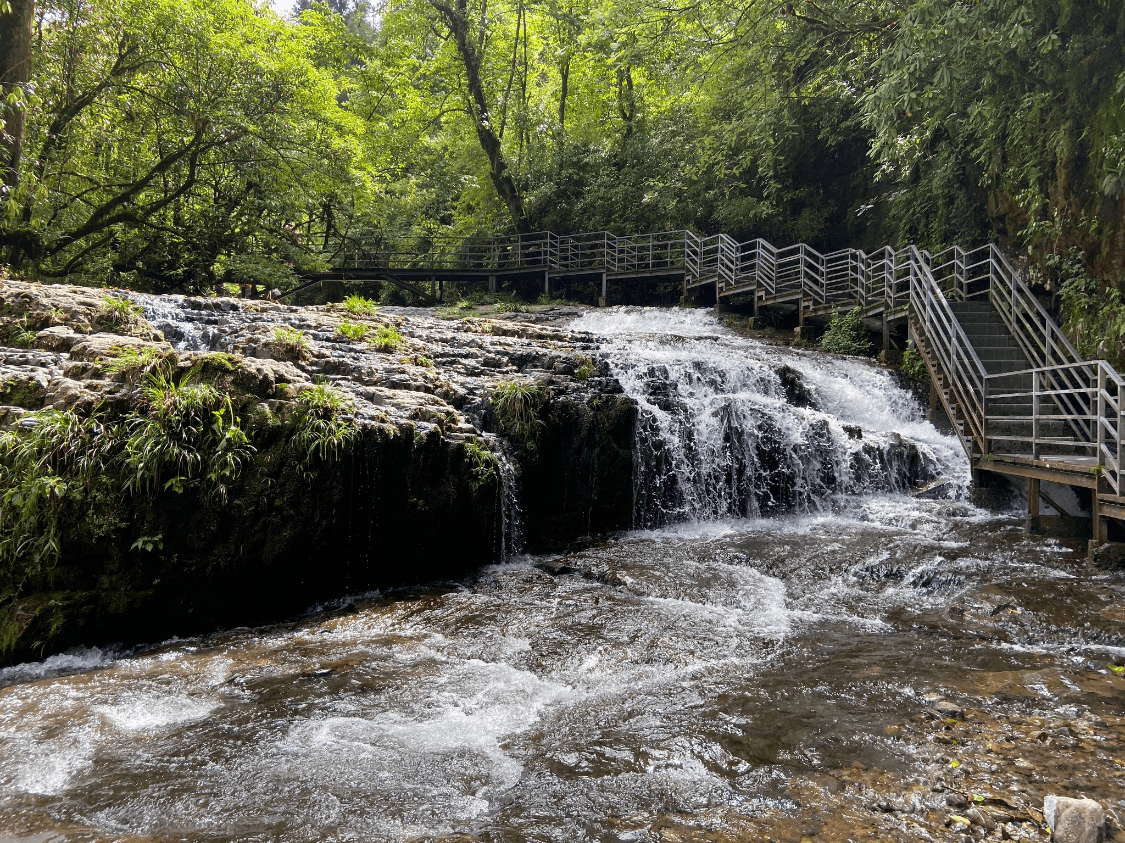 雅安 中国一座“最爱哭泣”的城市，夏天只有23度，适合假日避暑游